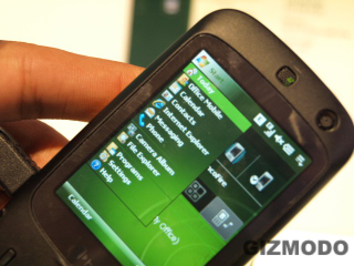 Illustration for article titled Hands On Windows Mobile 6.1 (Update is Skin Deep)